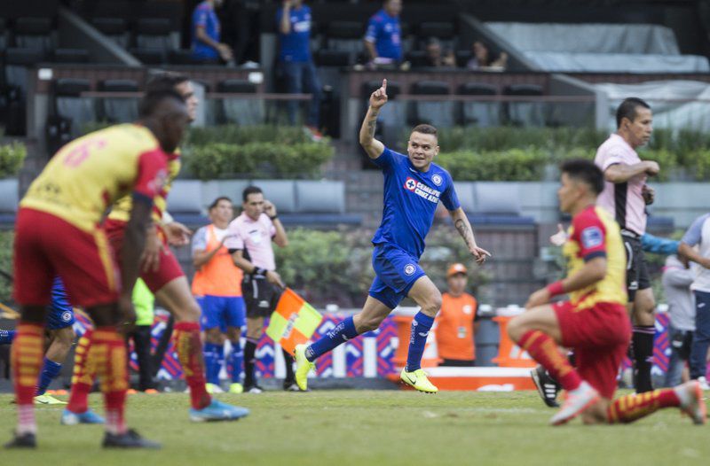Cruz Azul se juega la vida ante Santos